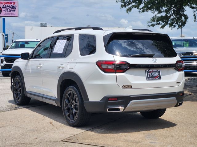 2025 Honda Pilot Touring  at Community Honda