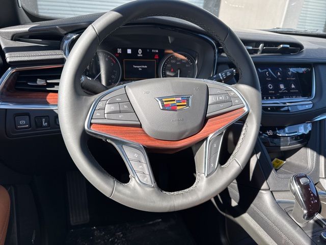 2025 Cadillac XT5 Premium Luxury 4