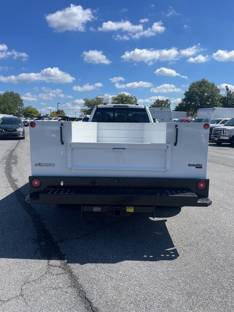 2025 Ford F-550 Chassis XL