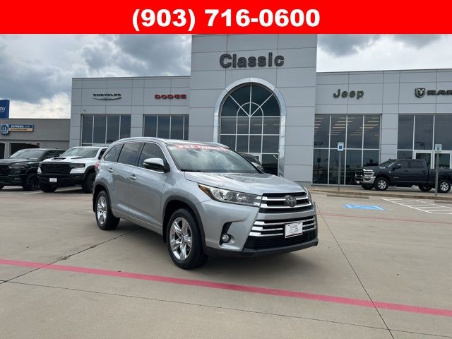 Silver 2018 Toyota Highlander Limited SUV / Crossover Front-Wheel Drive 8-Speed Automatic
