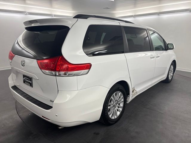 2012 Toyota Sienna XLE