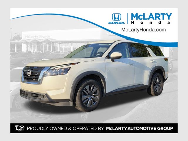 Pearl White Tricoat 2024 Nissan Pathfinder SUV / Crossover Front-Wheel Drive 9-Speed Automatic