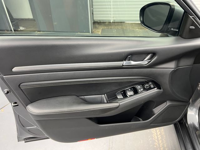2021 Gun Metallic Nissan Altima 2.5 SL FWD Sedan