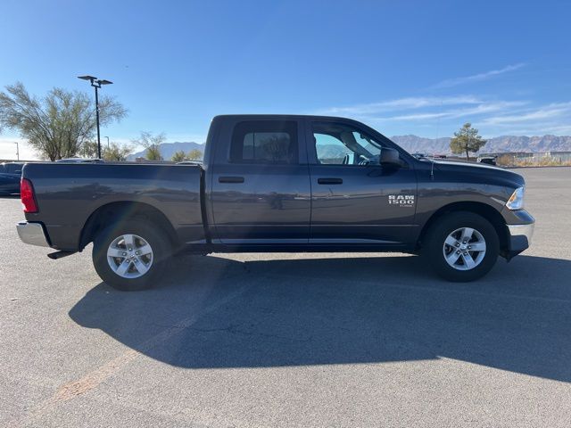 2022 Ram 1500 Classic SLT 3