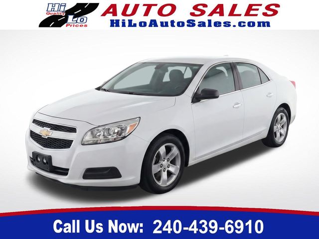 Summit White 2013 Chevrolet Malibu Sedan Front-Wheel Drive 6-Speed Automatic Overdrive