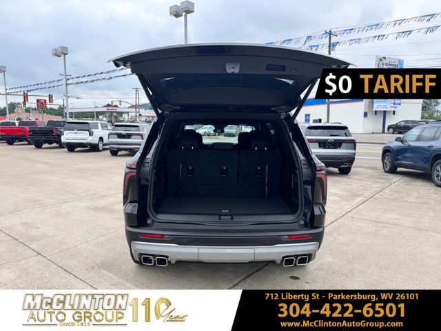 2025 Mosaic Black Metallic Chevrolet Traverse LT AWD SUV