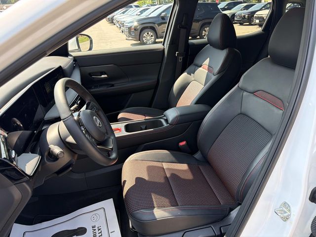 2025 Nissan Kicks - Image 23