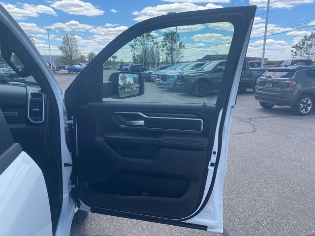 2026 Ram 1500 Big Horn/Lone Star - Bright White Clearcoat exterior view 18