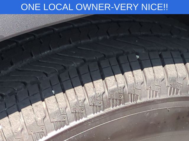 Used 2025 Silver GMC Elevation image 11