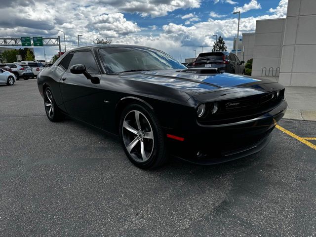 2017 Dodge Challenger R/T Shaker RWD
