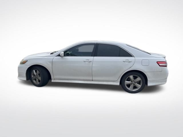 2011 Toyota Camry SE 10