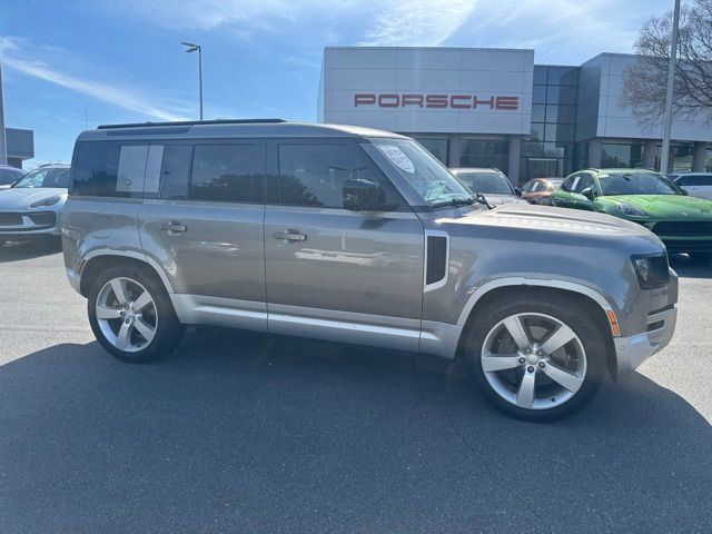 2023 Land Rover Defender 110 SE AWD