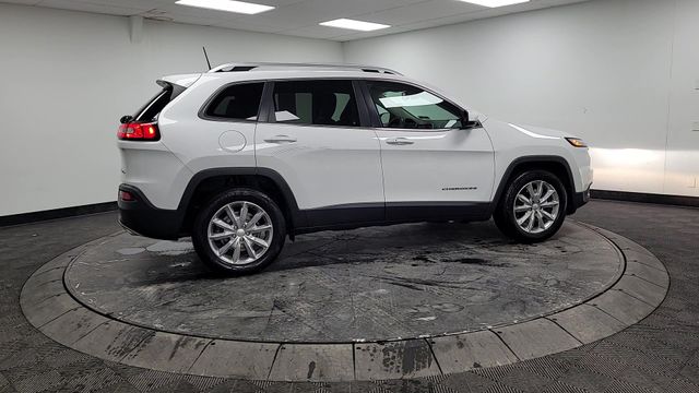2017 – Jeep – Cherokee