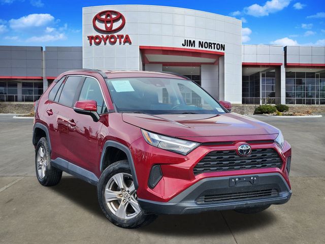 2023 Toyota RAV4 XLE's photo