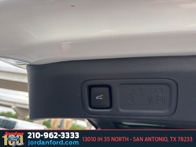 Used Car 2023 Ford Expedition  Xlt For Sale Under $50,000 In San Antonio, Texas