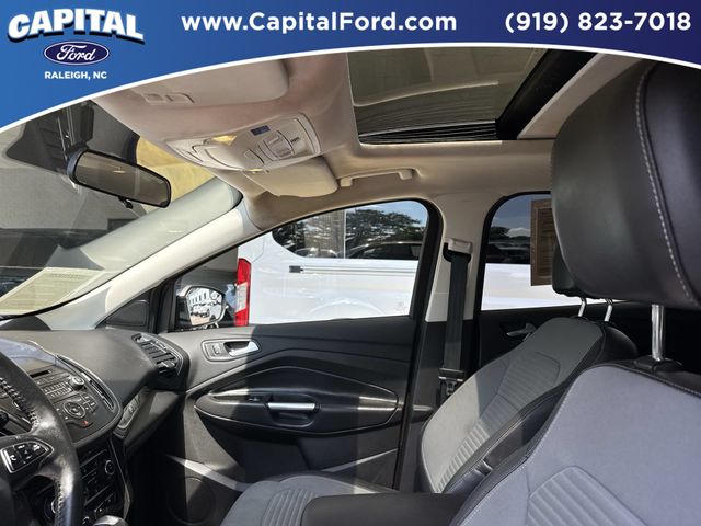 Used 2017 Red Ford SE image 22
