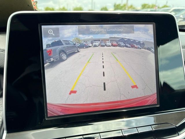 View vehicle photo 4