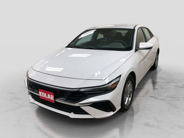  2025 Hyundai Elantra SE FWD   