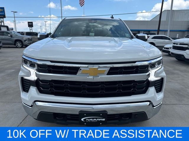 2026 Chevrolet Silverado 1500 LT — photo 2