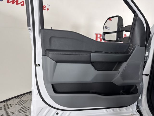 2025 Oxford White Ford Super Duty F-250 SRW XL 4X4 Truck