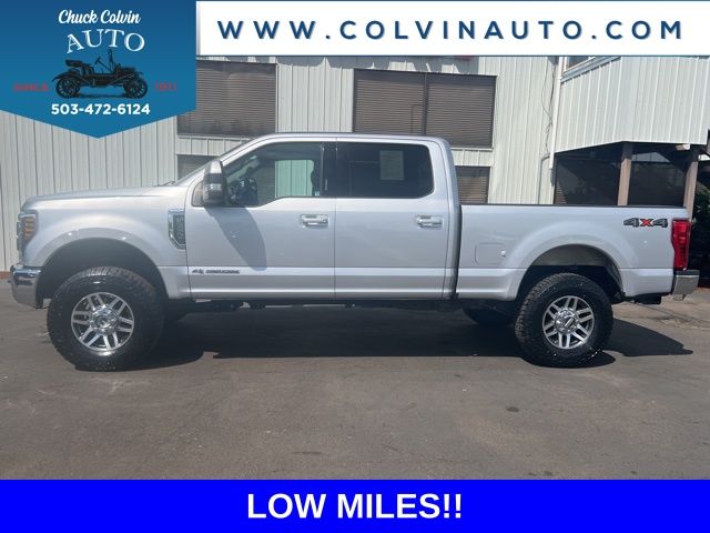 Ingot Silver Metallic 2018 Ford F-250 Super Duty Lariat Crew Cab 4WD Pickup Truck Four-Wheel Drive 6-Speed Automatic