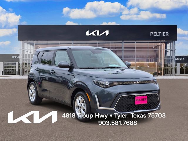 Gray 2025 Kia Soul LX FWD SUV / Crossover Front-Wheel Drive Continuously Variable Transmission