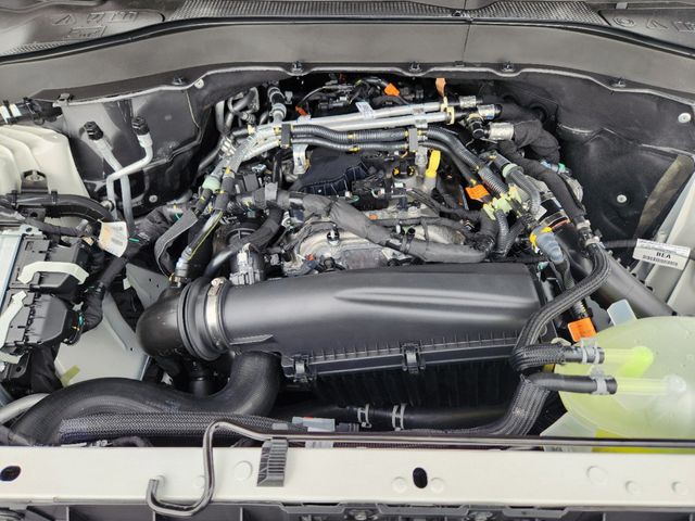 2025 Ford Explorer Active photo