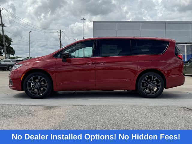 2026 Chrysler Pacifica Select Red at Bayway Chrysler Dodge Jeep Ram