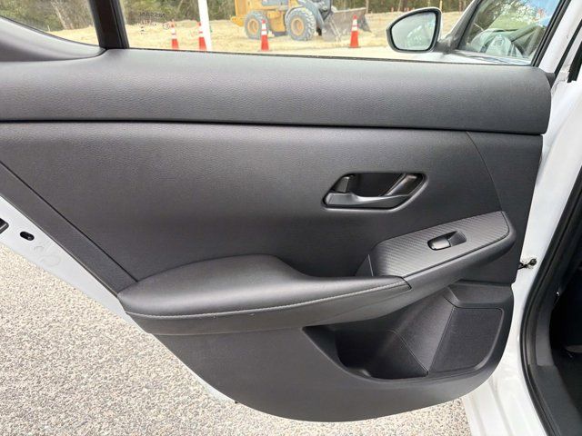 2025 Nissan Sentra SV - Photo 11