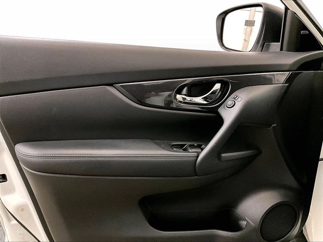 2017 Nissan Rogue SV White at Audi Porsche Sewickley