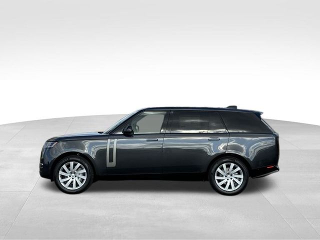 2025 Land Rover Range Rover SE 2