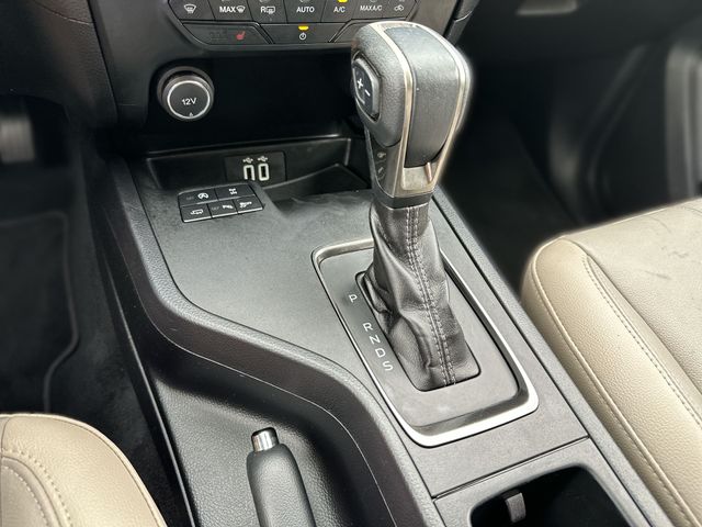 Used 2019 White Ford Lariat image 21