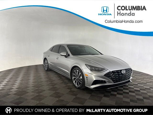 Shimmering Silver Pearl 2022 Hyundai Sonata Limited FWD Sedan Front-Wheel Drive 8-Speed Automatic