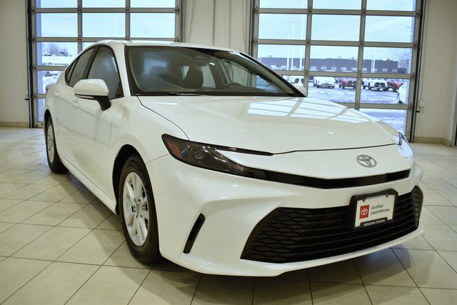 2025 Toyota Camry LE FWD