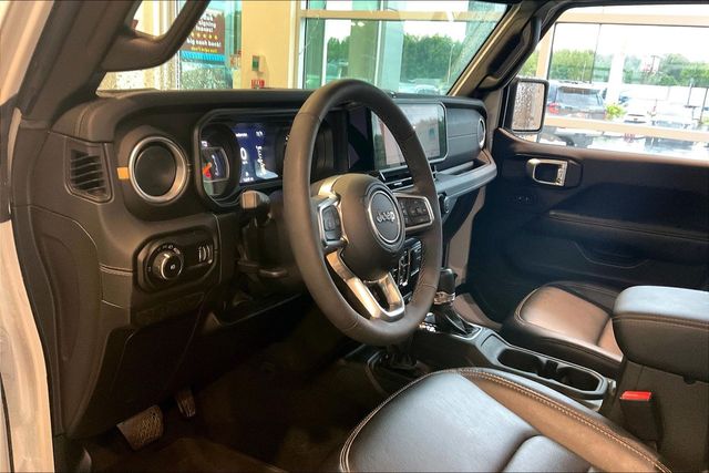 Used 2025 Jeep Wrangler SUV