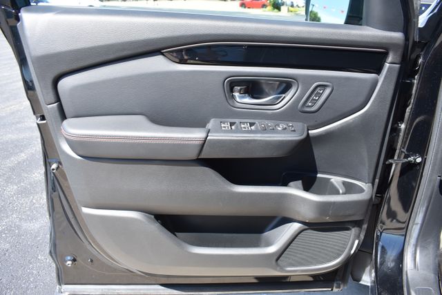 Used 2025 Honda Pilot SUV