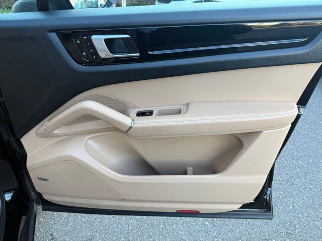 2019 Porsche Cayenne E-Hybrid