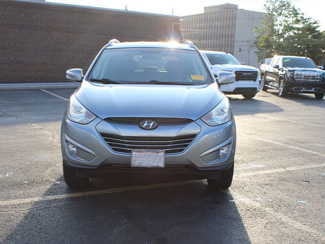 Used 2013 Diamond Silver Hyundai GLS image 3