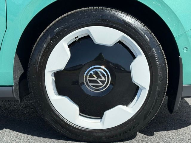 used 2025 Volkswagen ID. Buzz car, priced at $53,437