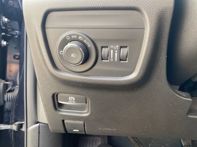 2023 Jeep Grand Cherokee L Limited - Midnight Sky exterior view 14