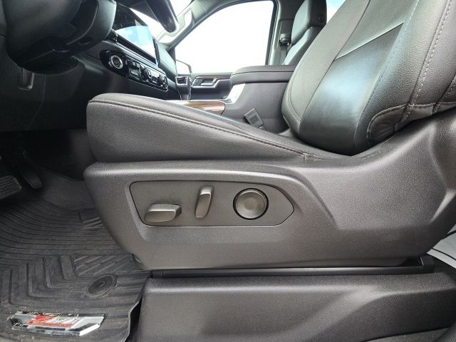 2023 Chevrolet Silverado 1500 RST:45411A