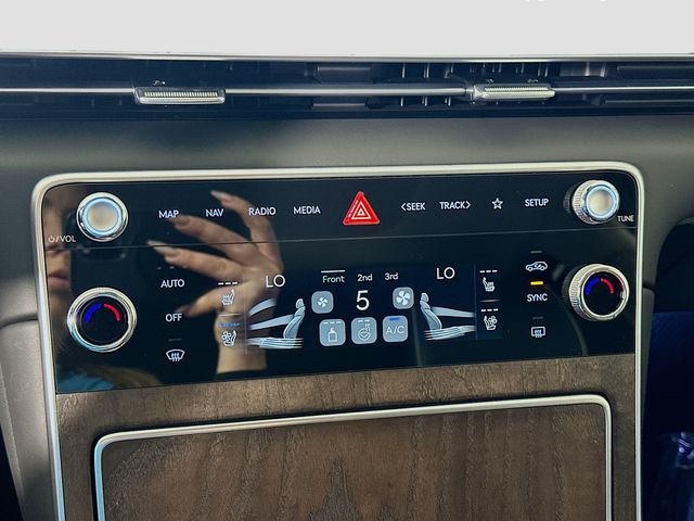 Thumbnail: 2026 Genesis GV80 - 14