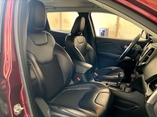 2020 Jeep Cherokee Latitude Plus Red at South Hills CDJR