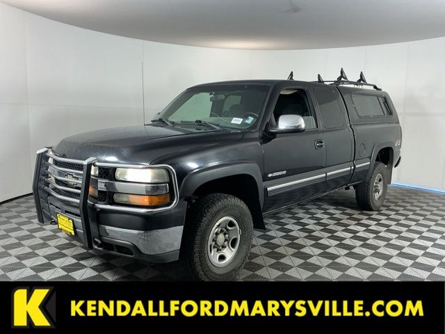 Onyx Black 2002 Chevrolet Silverado 2500HD Pickup Truck Four-Wheel Drive 4-Speed Automatic Overdrive
