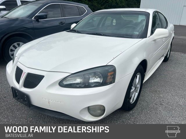 Ivory White 2005 Pontiac Grand Prix Sedan Front-Wheel Drive 4-Speed Automatic Overdrive