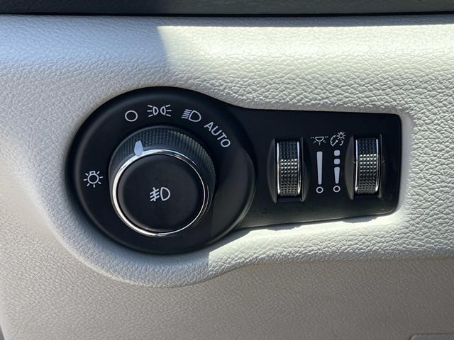 used 2018 Chrysler Pacifica car, priced at $16,491