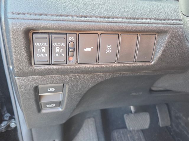 Used 2025  Honda EX-L image 29