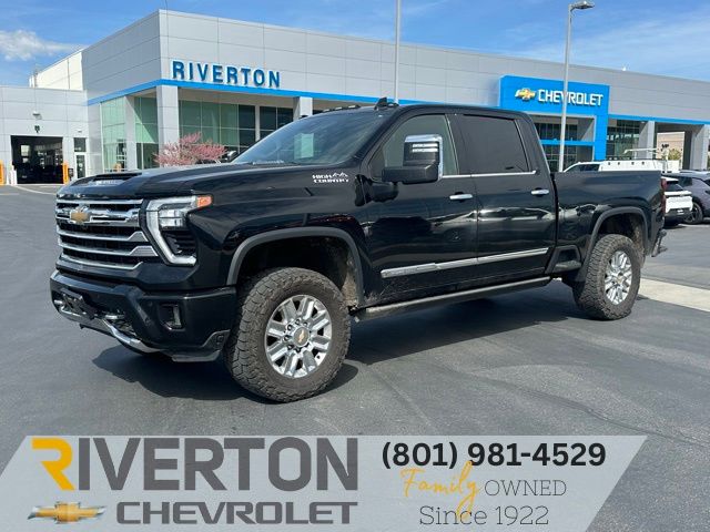 Black 2024 Chevrolet Silverado 3500HD High Country Crew Cab 4WD Pickup Truck Four-Wheel Drive Automatic