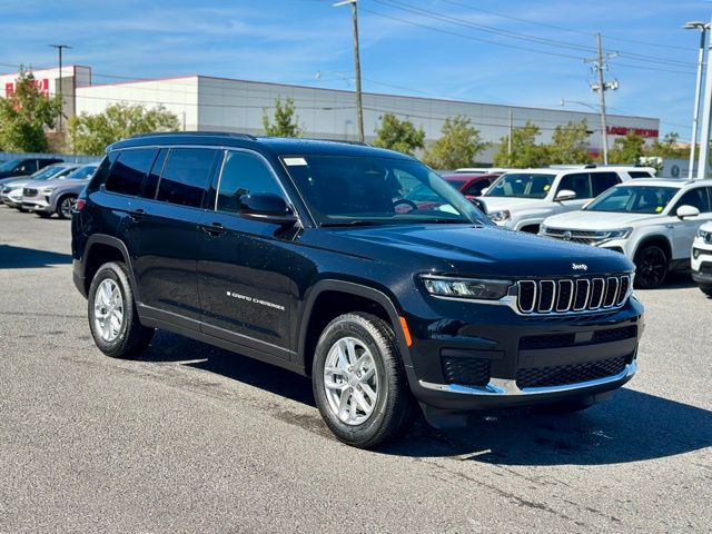 2025 Jeep Grand Cherokee L Laredo's photo