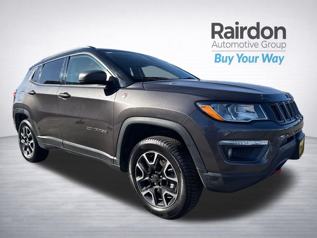 Gray (Granite Crystal Metallic Clearcoat) 2019 Jeep Compass Trailhawk 4WD SUV / Crossover Four-Wheel Drive 9-Speed Automatic